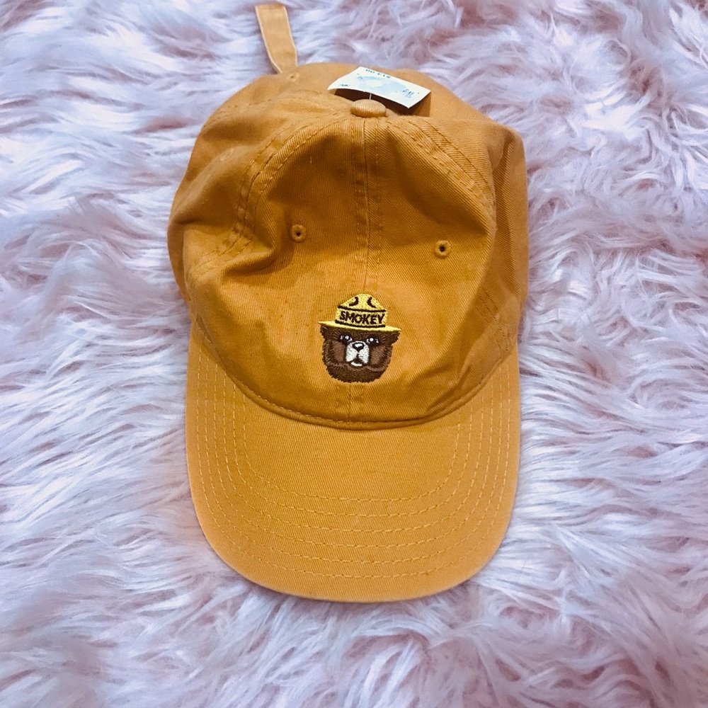 Mustard yellow smokey cap